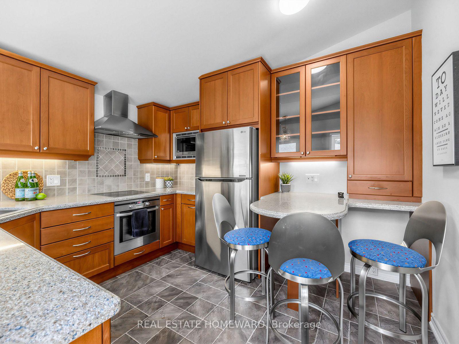Photo 12 of 32 Highbrook Drive, Scarborough, Bendale — HOMEH