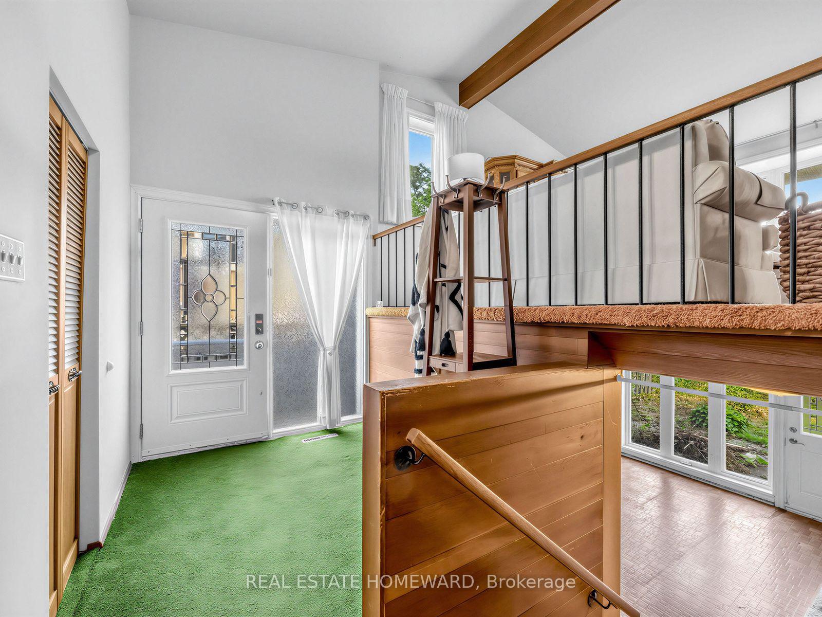 Photo 15 of 32 Highbrook Drive, Scarborough, Bendale — HOMEH