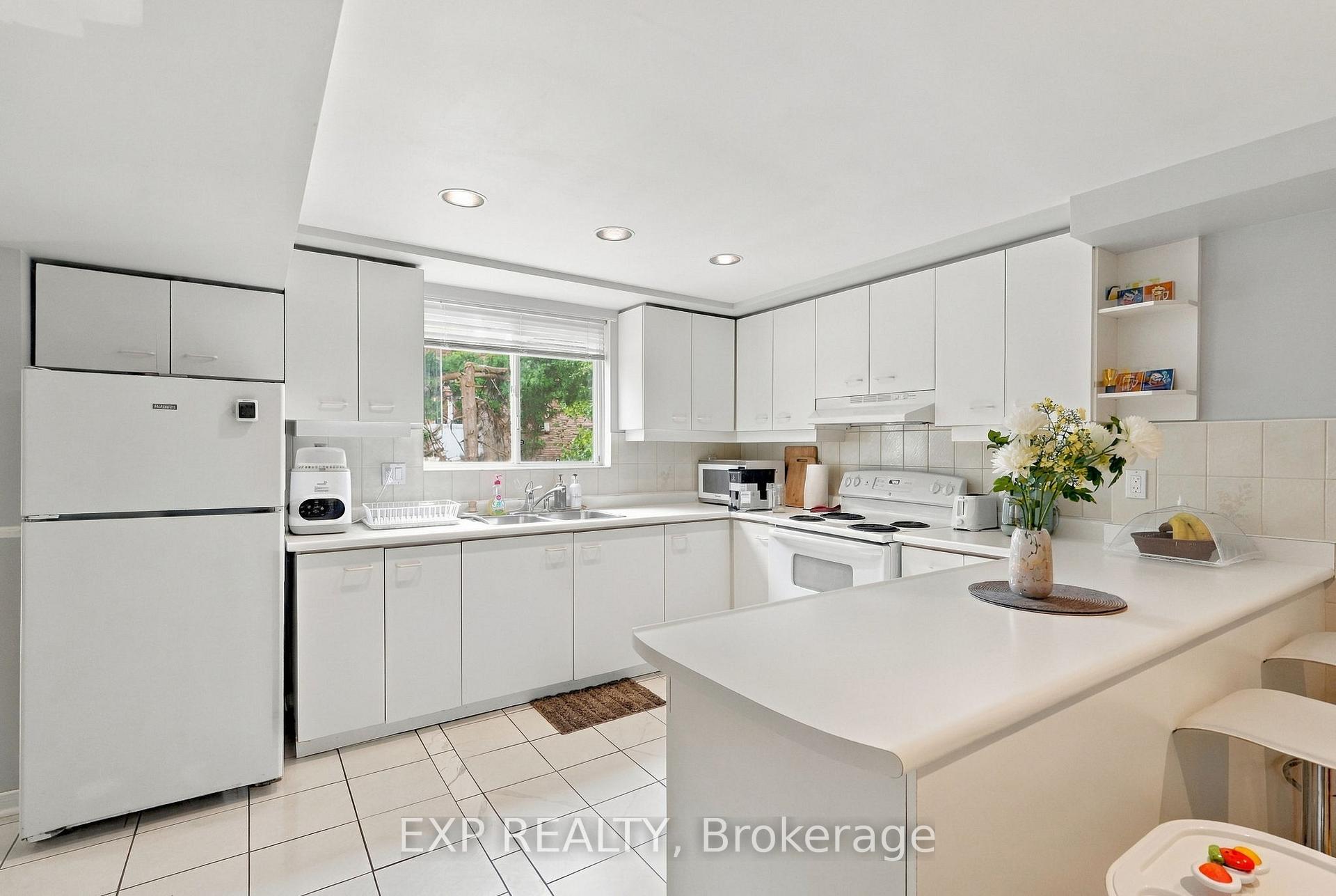 Photo 22 of 56 Ingleborough Court, Markham, Unionville — HOMEH