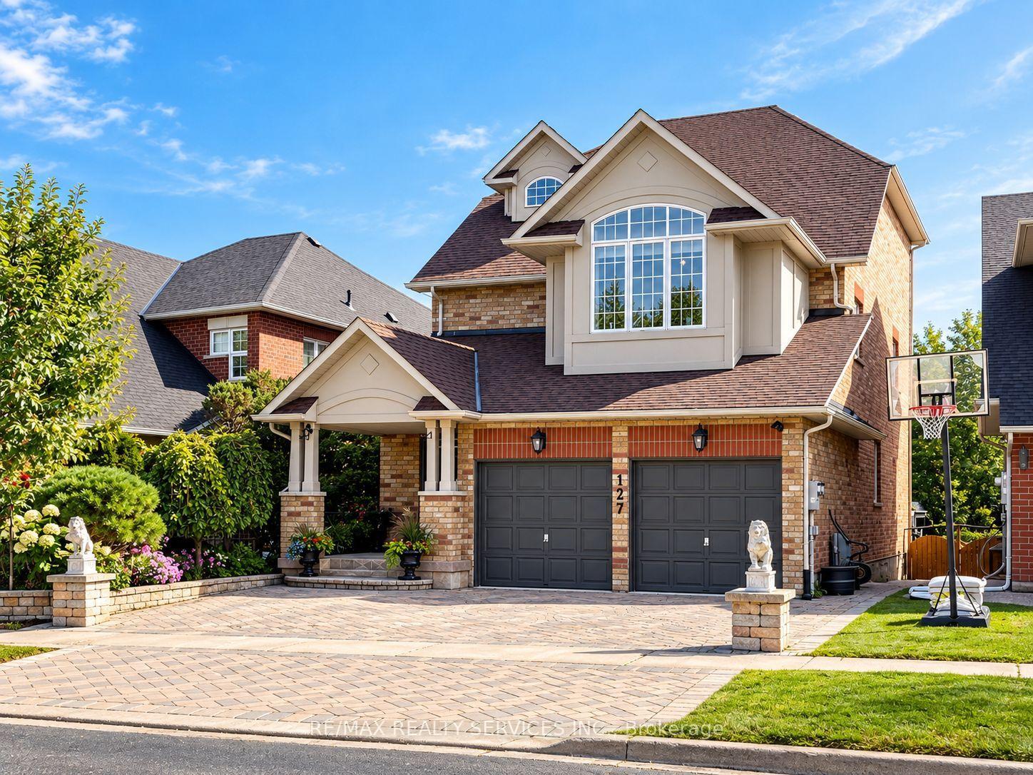Photo 2 of 127 Russell Jarvis Drive, Markham, Legacy — HOMEH