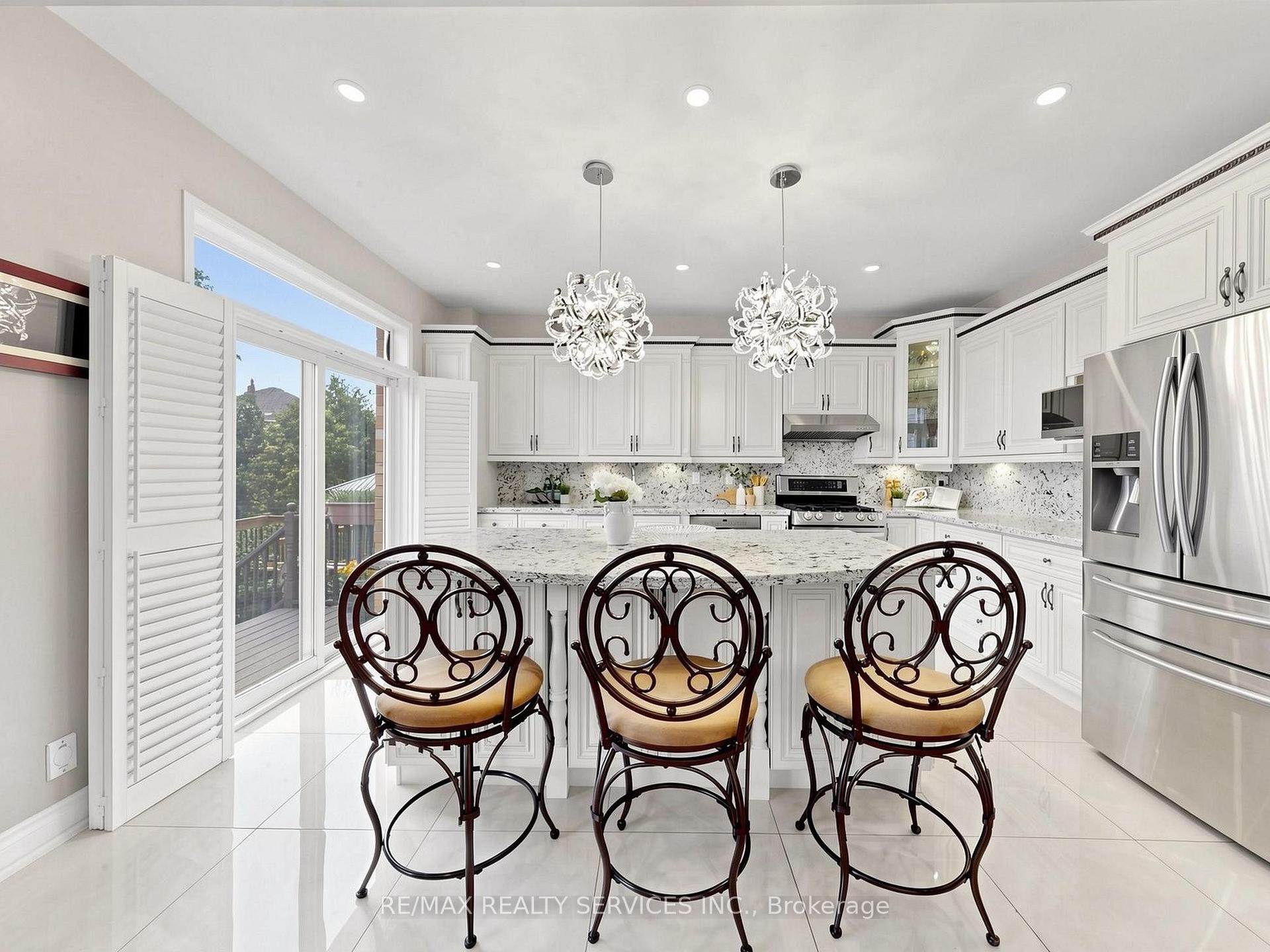 Photo 10 of 127 Russell Jarvis Drive, Markham, Legacy — HOMEH