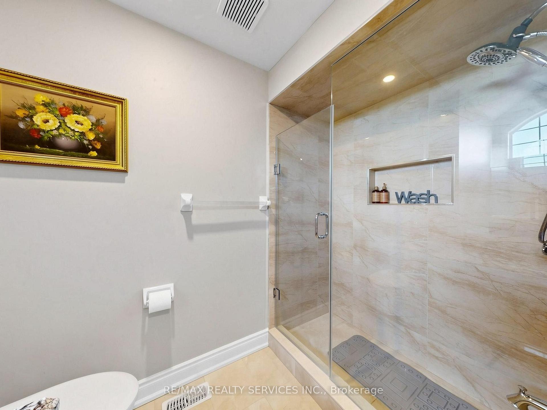 Photo 23 of 127 Russell Jarvis Drive, Markham, Legacy — HOMEH