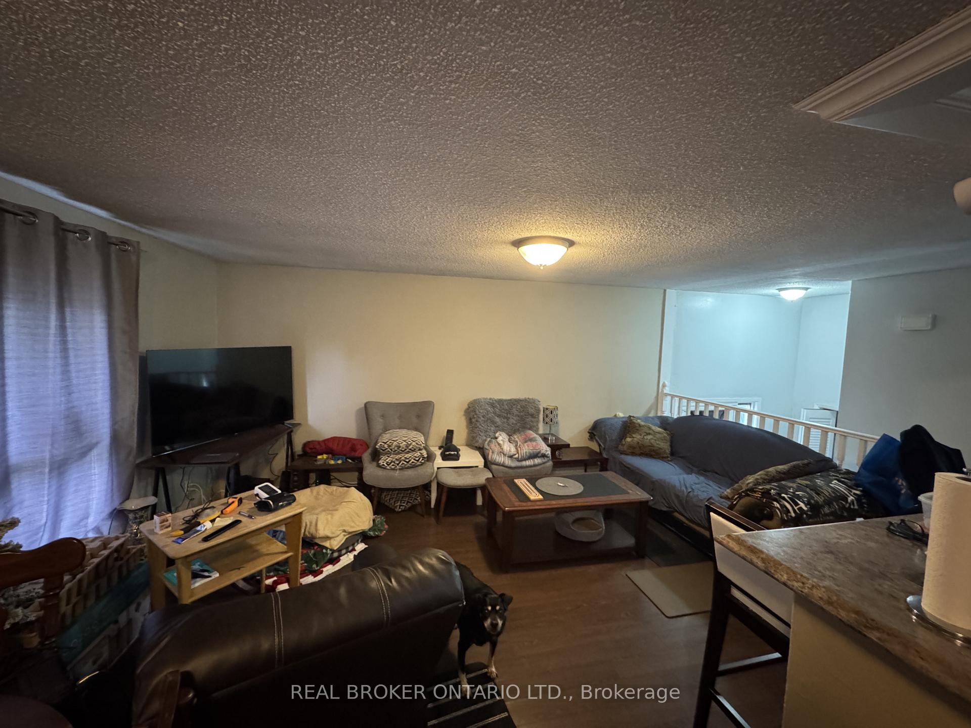 Photo 9 of 28 Tara Crescent, Thorold, Confederation Heights — HOMEH
