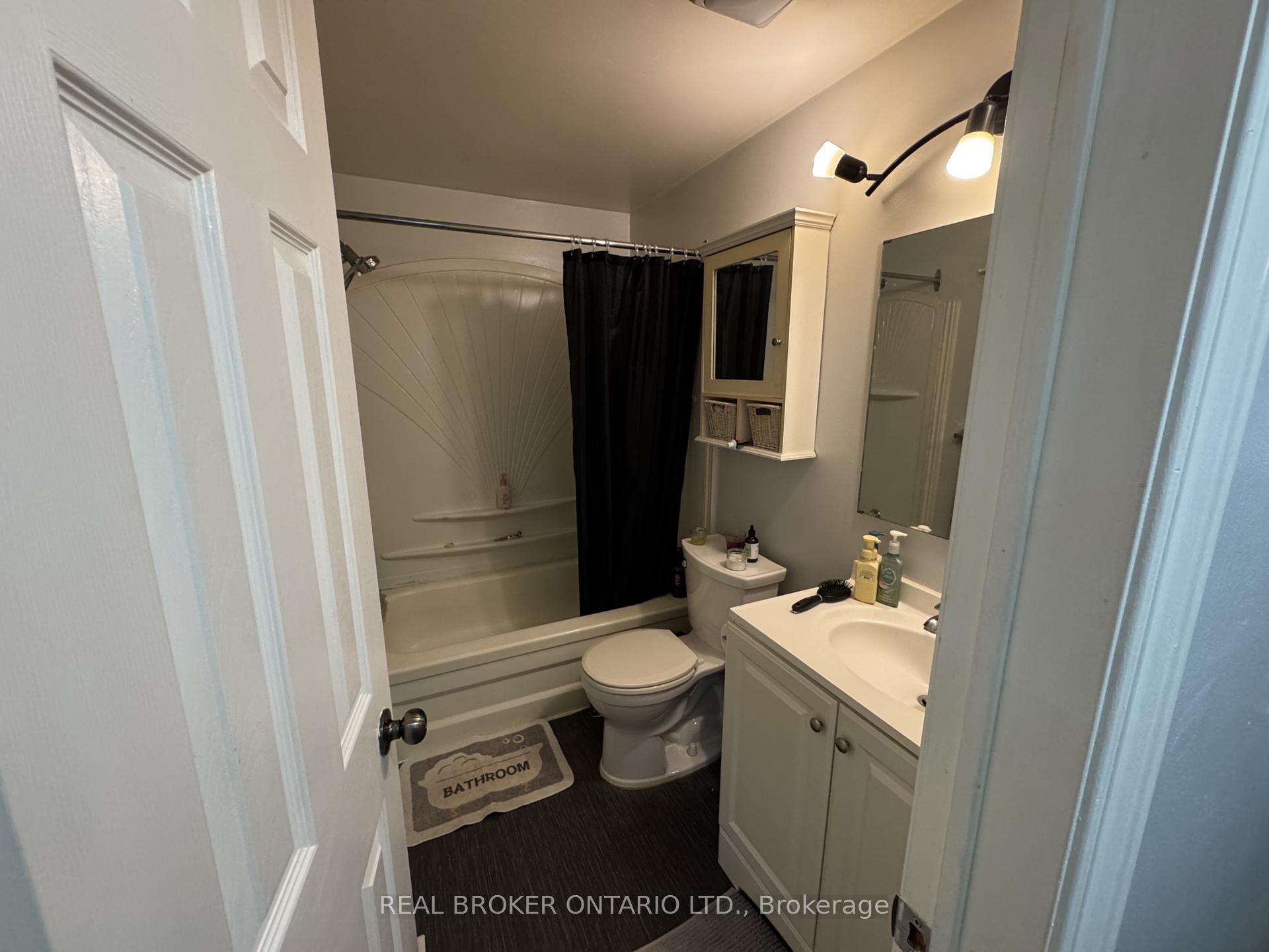 Photo 11 of 28 Tara Crescent, Thorold, Confederation Heights — HOMEH