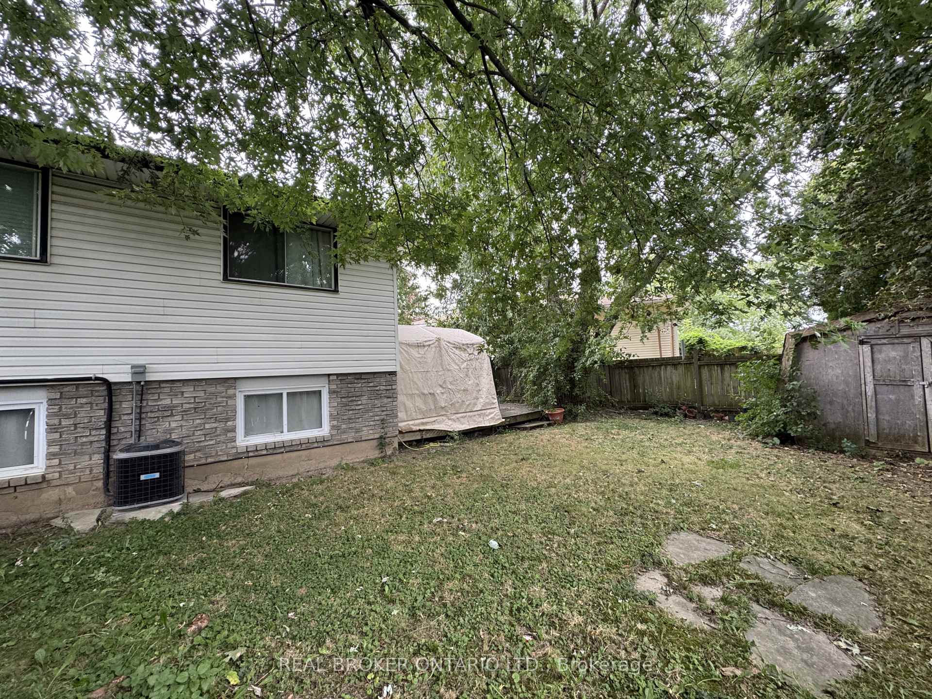 Photo 23 of 28 Tara Crescent, Thorold, Confederation Heights — HOMEH