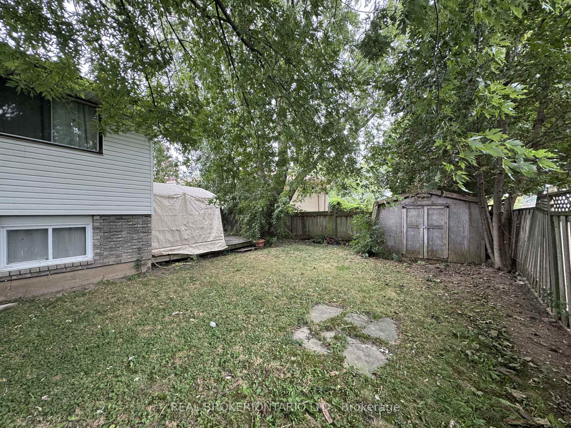 Photo 24 of 28 Tara Crescent, Thorold, Confederation Heights — HOMEH