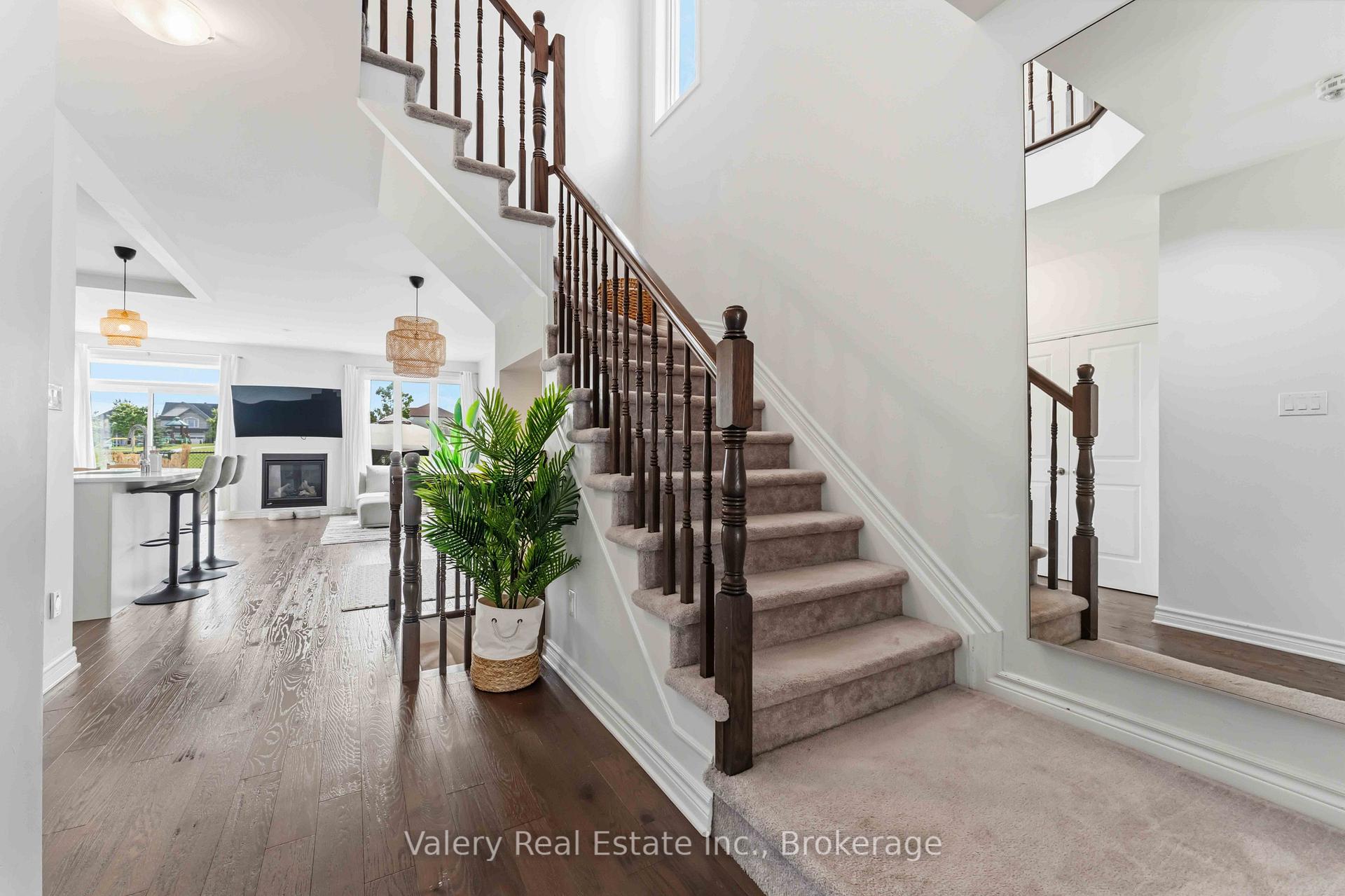 Photo 5 of 441 Fernside Street, Ottawa, Leitrim — HOMEH
