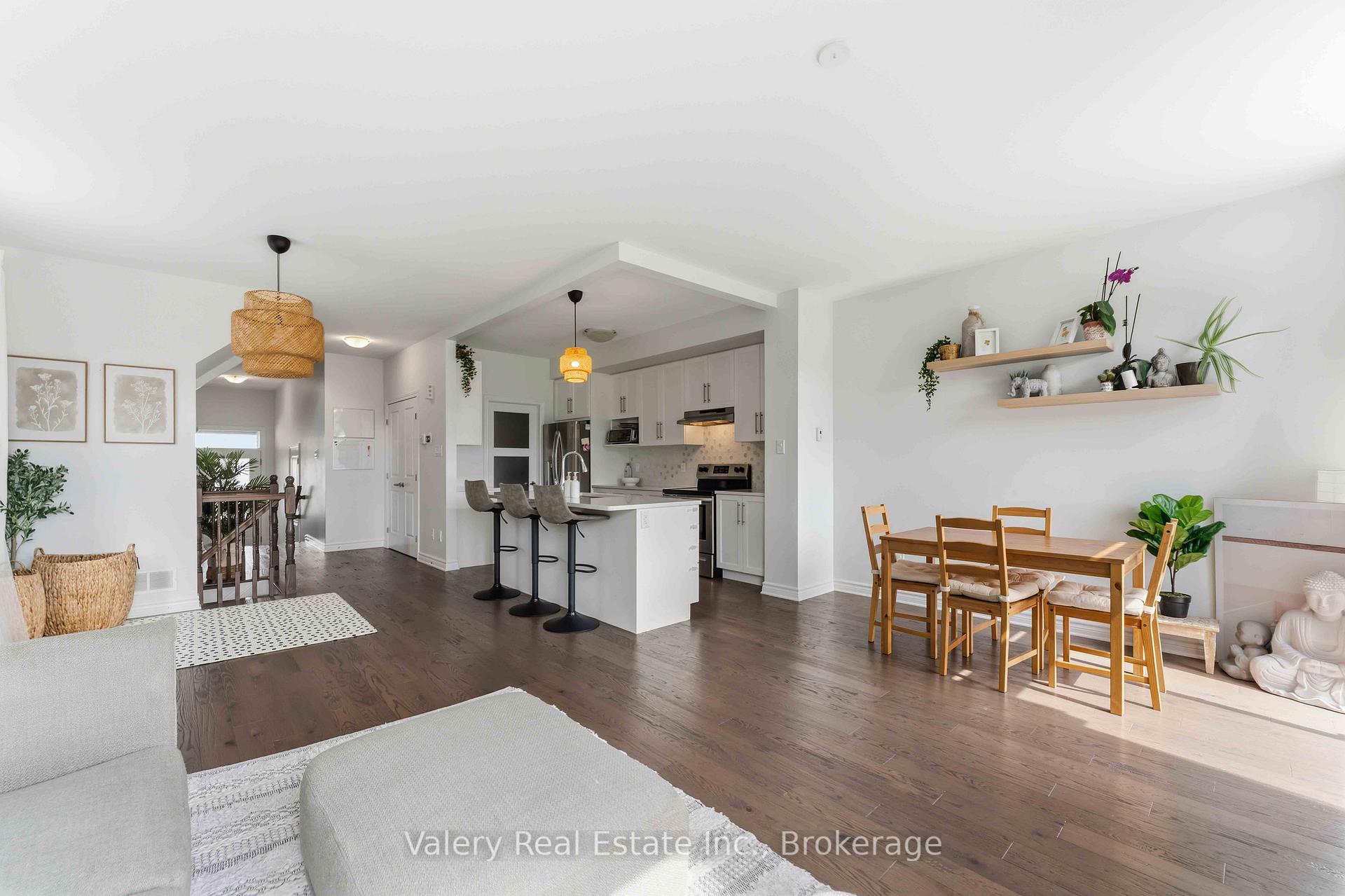 Photo 10 of 441 Fernside Street, Ottawa, Leitrim — HOMEH