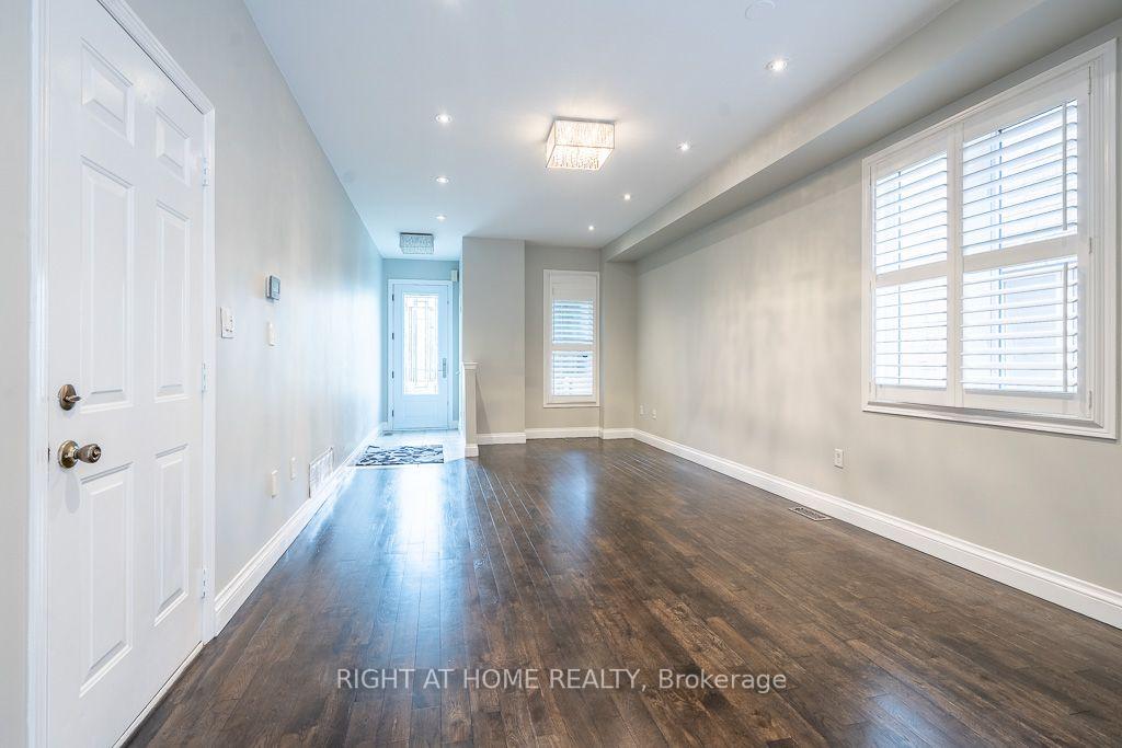 Photo 6 of 27 Panorama Way, Hamilton, Winona Park — HOMEH