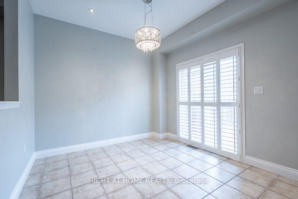 Photo 7 of 27 Panorama Way, Hamilton, Winona Park — HOMEH