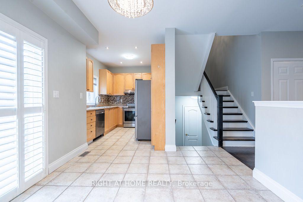 Photo 8 of 27 Panorama Way, Hamilton, Winona Park — HOMEH