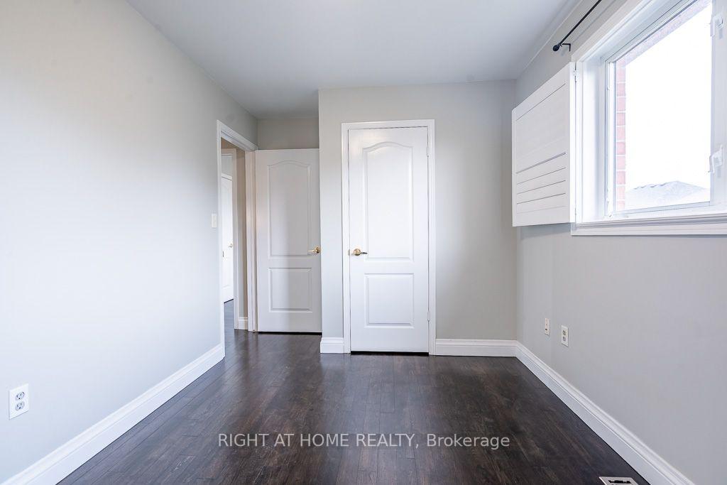 Photo 13 of 27 Panorama Way, Hamilton, Winona Park — HOMEH