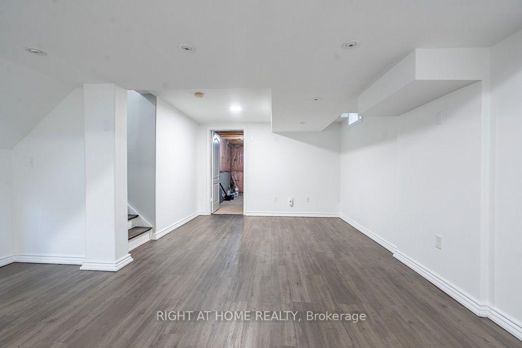 Photo 30 of 27 Panorama Way, Hamilton, Winona Park — HOMEH