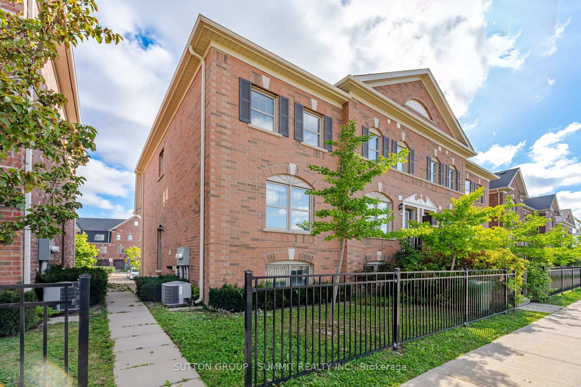 Photo 41 of 57 Battalion Road, Brampton, Northwest Brampton — HOMEH