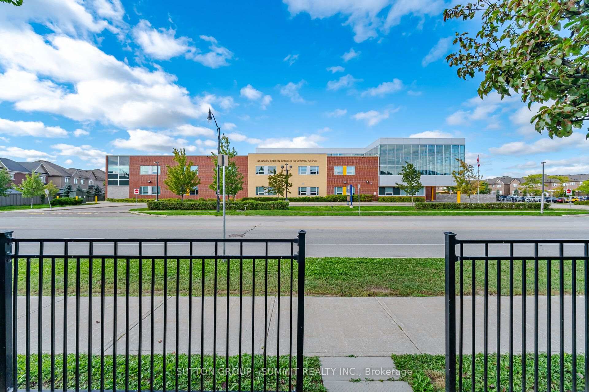 Photo 45 of 57 Battalion Road, Brampton, Northwest Brampton — HOMEH