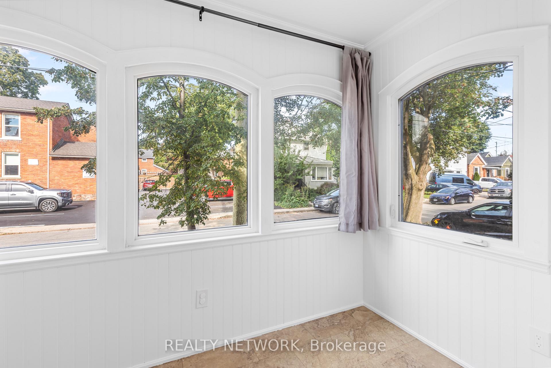 Photo 13 of 17 Gerrard Street, St. Catharines, Downtown — HOMEH