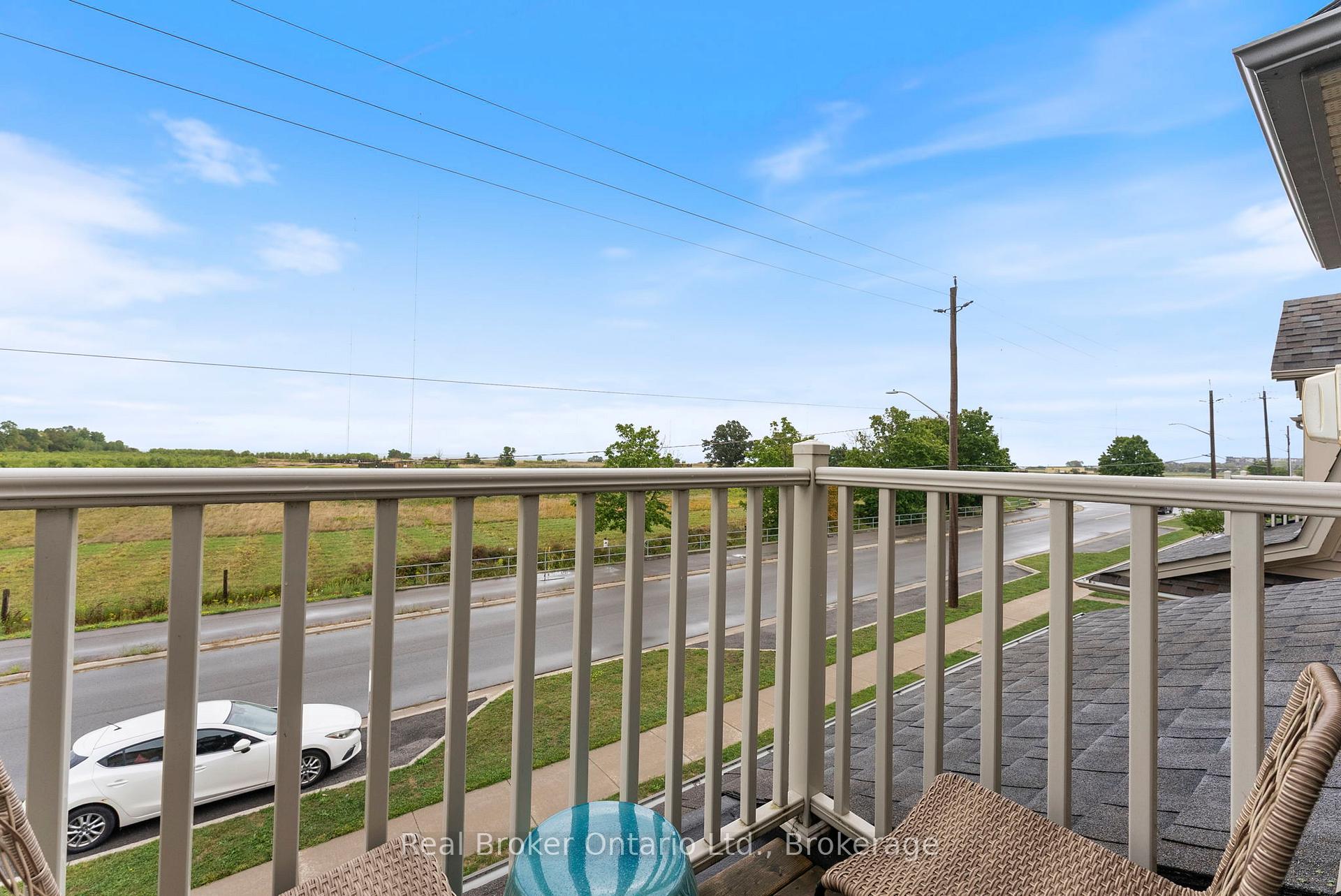 Photo 20 of 86 Dunrobin Lane, Grimsby, Grimsby Beach — HOMEH