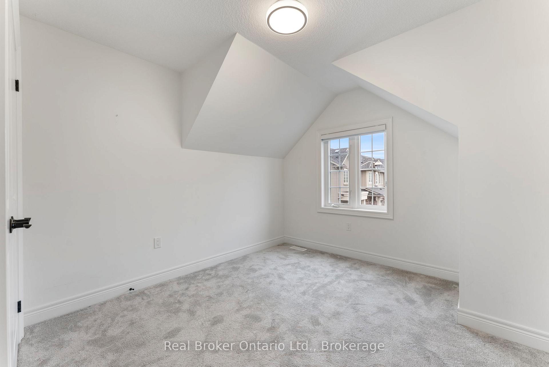 Photo 21 of 86 Dunrobin Lane, Grimsby, Grimsby Beach — HOMEH