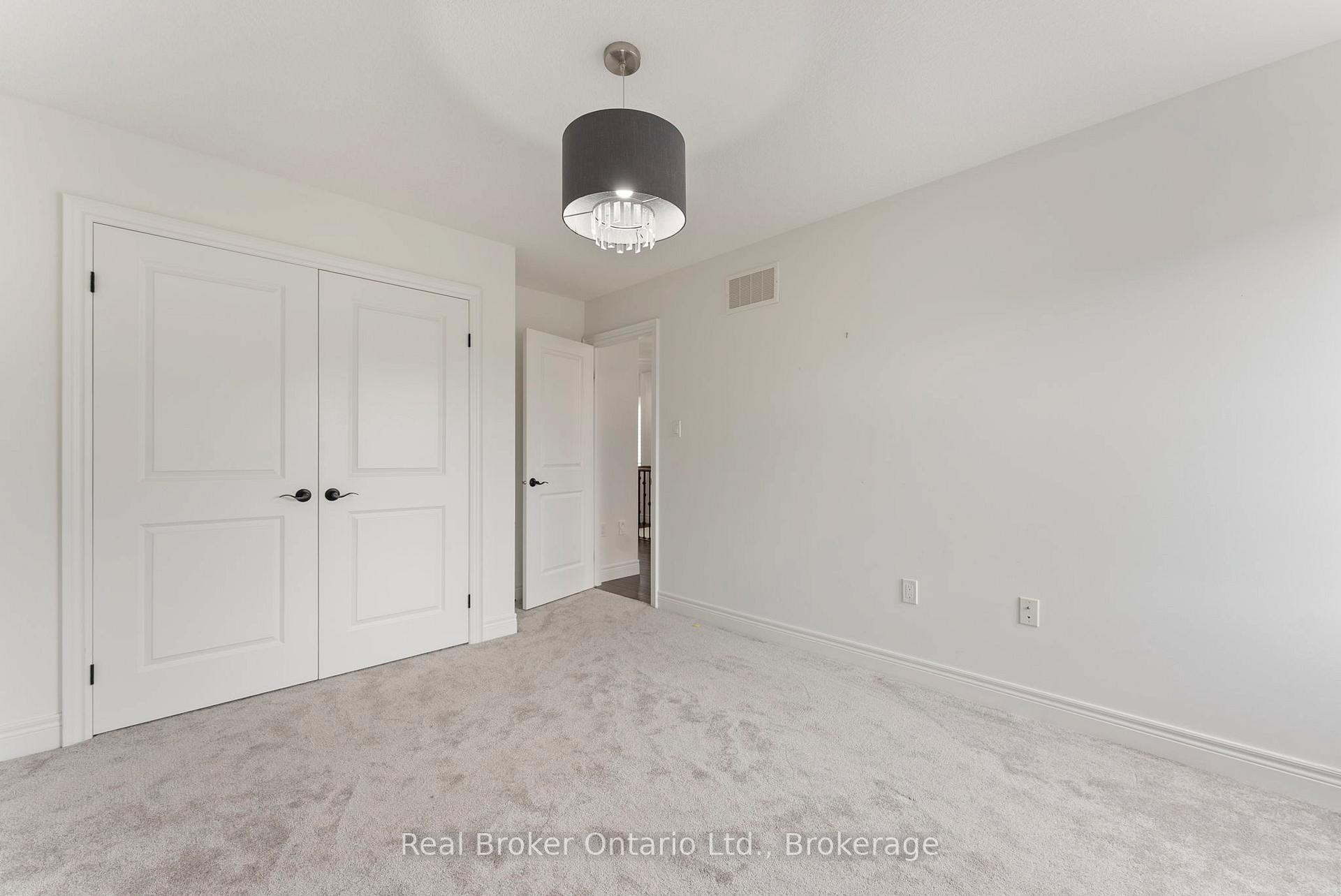 Photo 24 of 86 Dunrobin Lane, Grimsby, Grimsby Beach — HOMEH