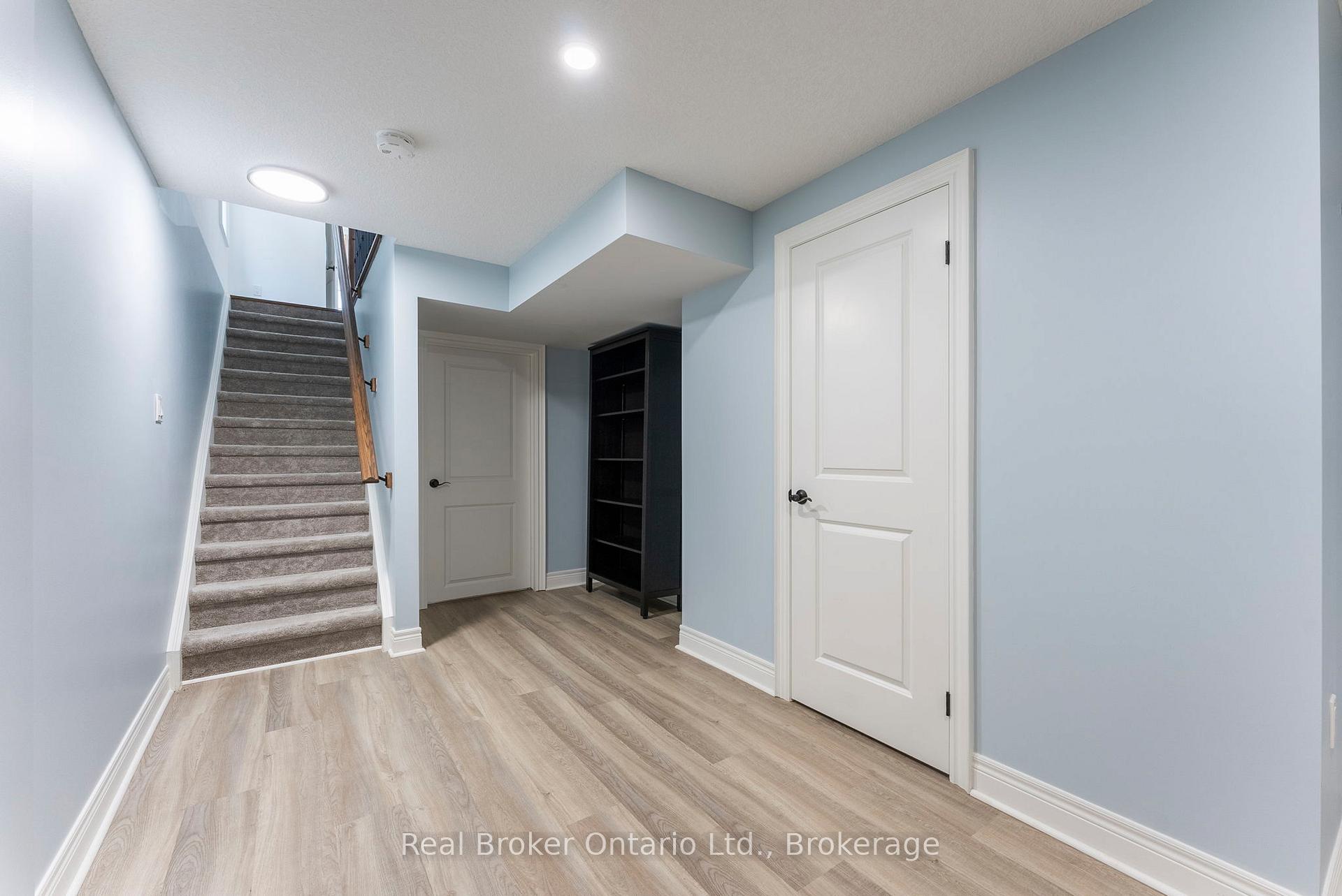Photo 26 of 86 Dunrobin Lane, Grimsby, Grimsby Beach — HOMEH