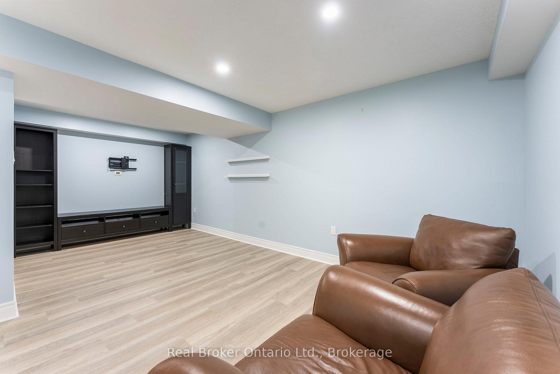Photo 27 of 86 Dunrobin Lane, Grimsby, Grimsby Beach — HOMEH