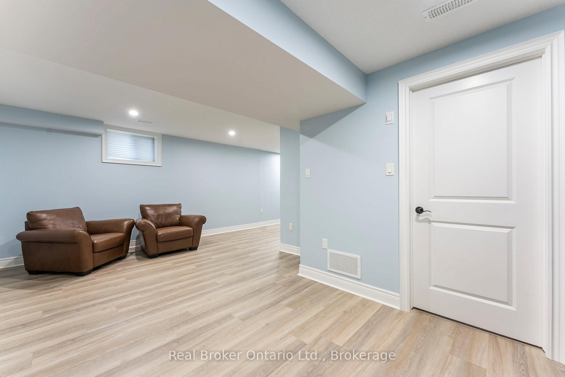 Photo 28 of 86 Dunrobin Lane, Grimsby, Grimsby Beach — HOMEH