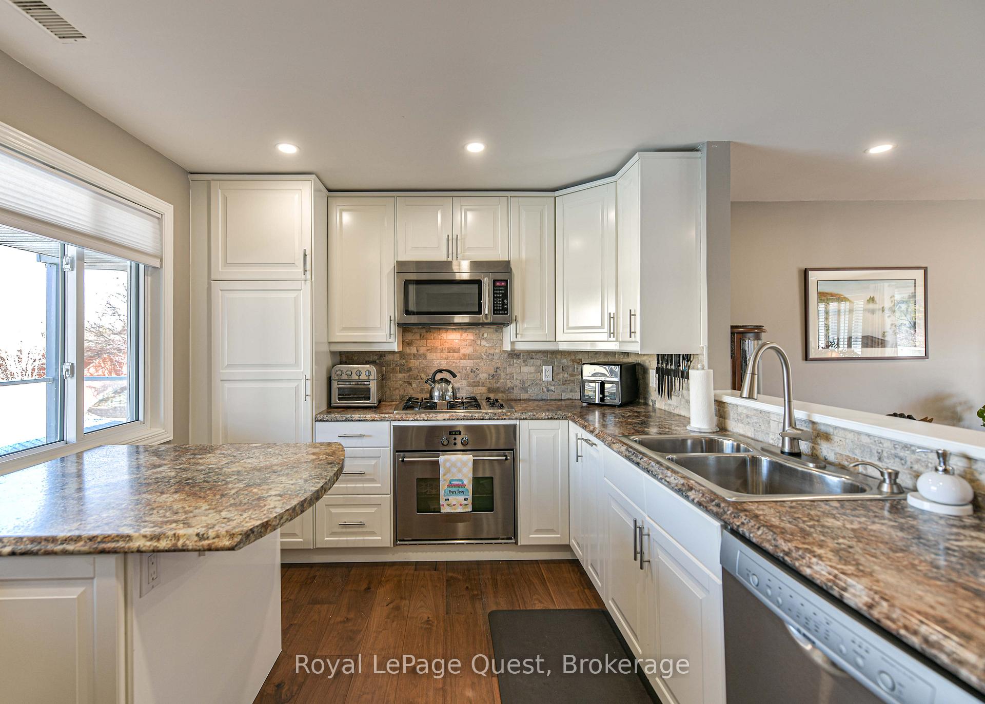 Photo 8 of Unit 2, 585 Atherley Road, Orillia — HOMEH