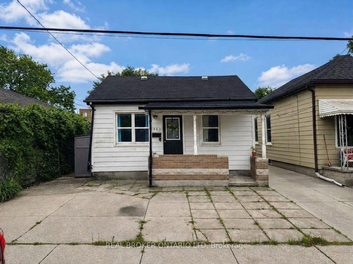 Photo of 563 South Street S