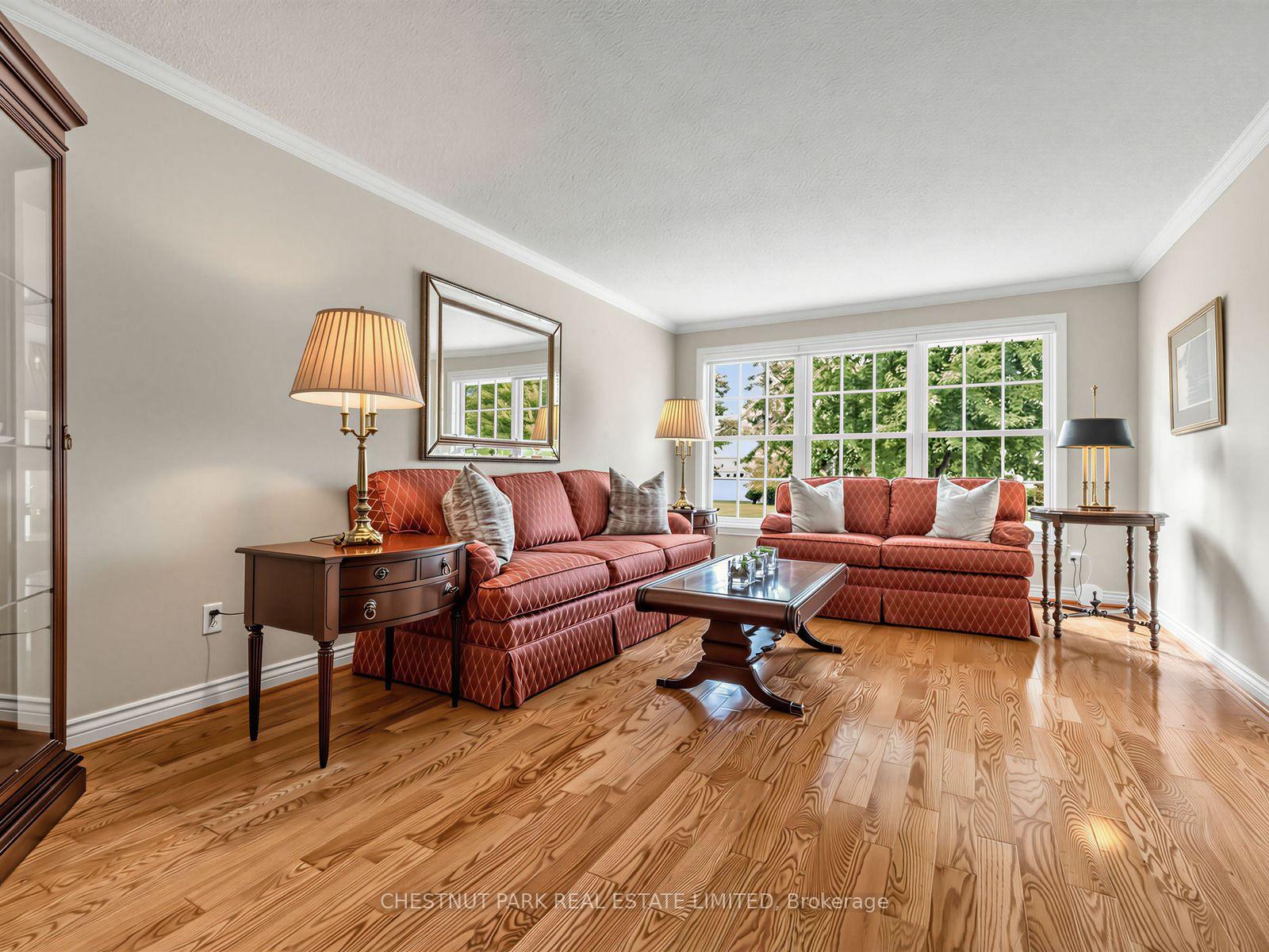 Photo 6 of 11 Doubletree Road, North York, Pleasant View — HOMEH