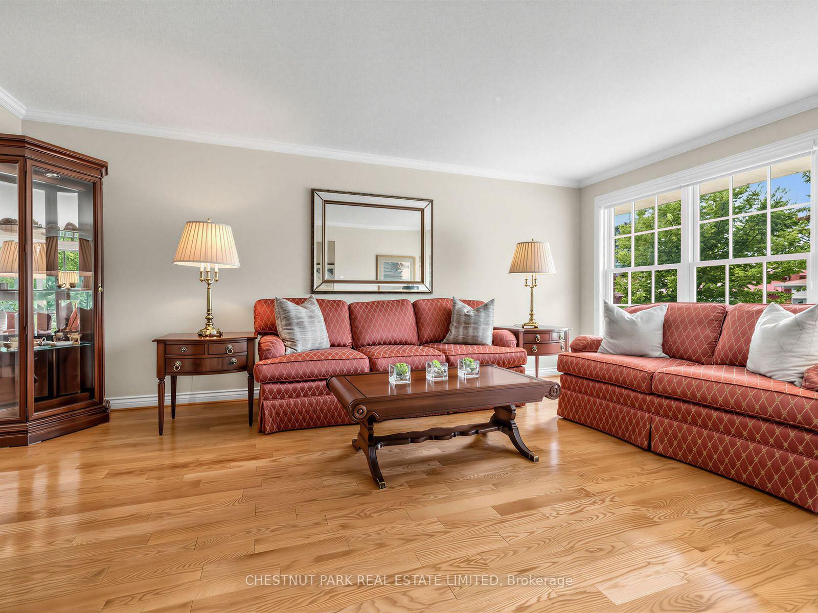 Photo 8 of 11 Doubletree Road, North York, Pleasant View — HOMEH