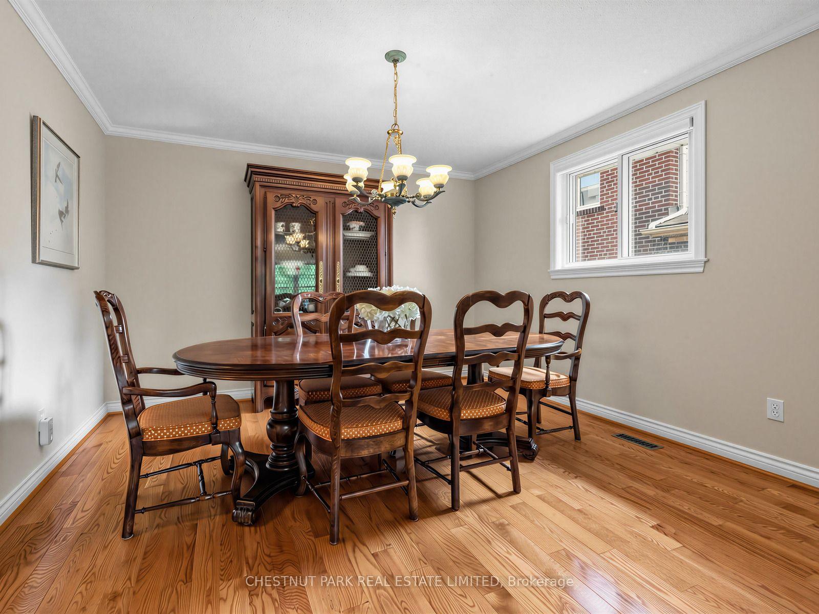Photo 9 of 11 Doubletree Road, North York, Pleasant View — HOMEH