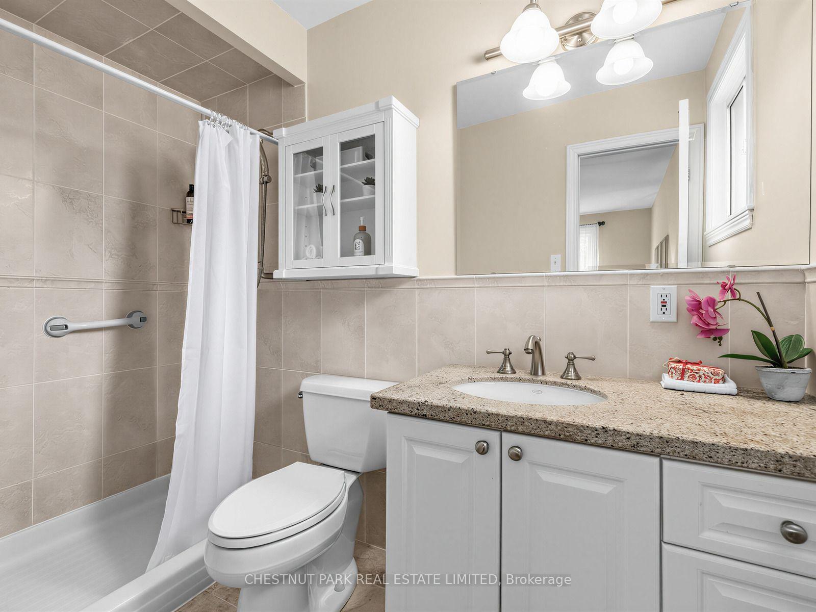 Photo 20 of 11 Doubletree Road, North York, Pleasant View — HOMEH