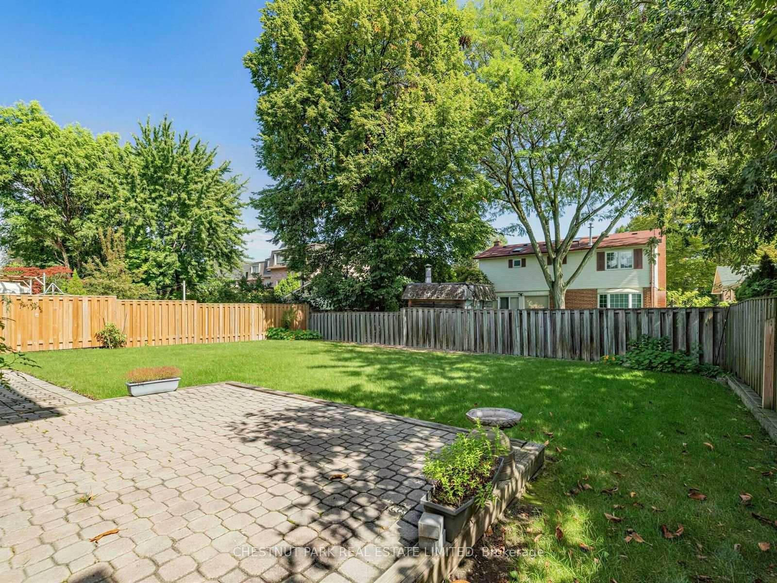 Photo 36 of 11 Doubletree Road, North York, Pleasant View — HOMEH