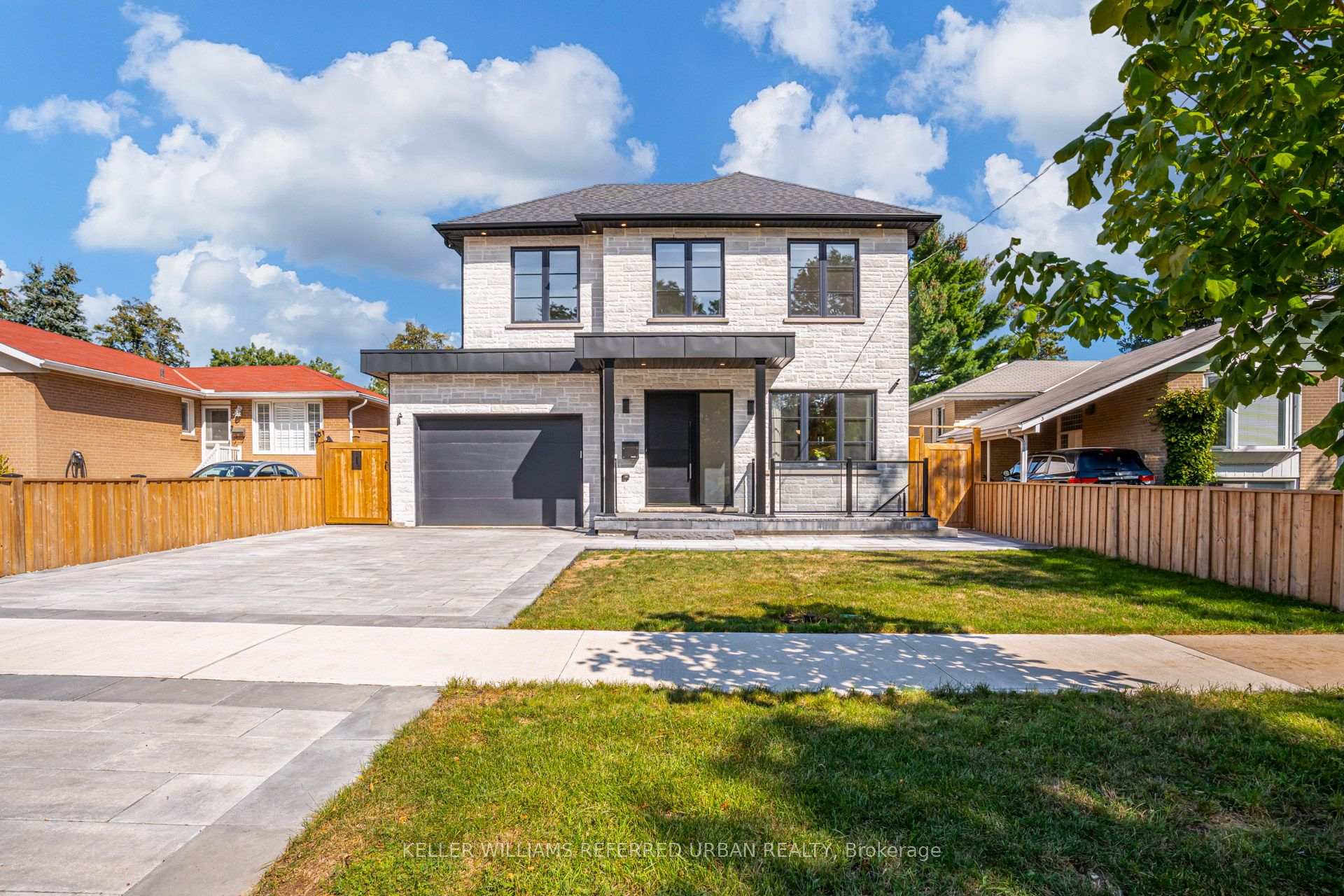 Photo 2 of 5 Bradbury Crescent, Etobicoke, Eringate-Centennial-West Deane — HOMEH