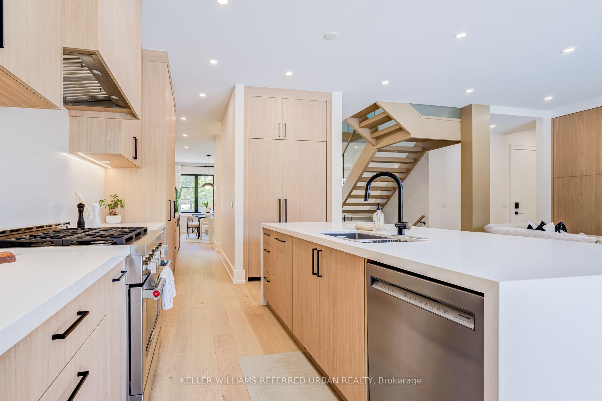 Photo 12 of 5 Bradbury Crescent, Etobicoke, Eringate-Centennial-West Deane — HOMEH