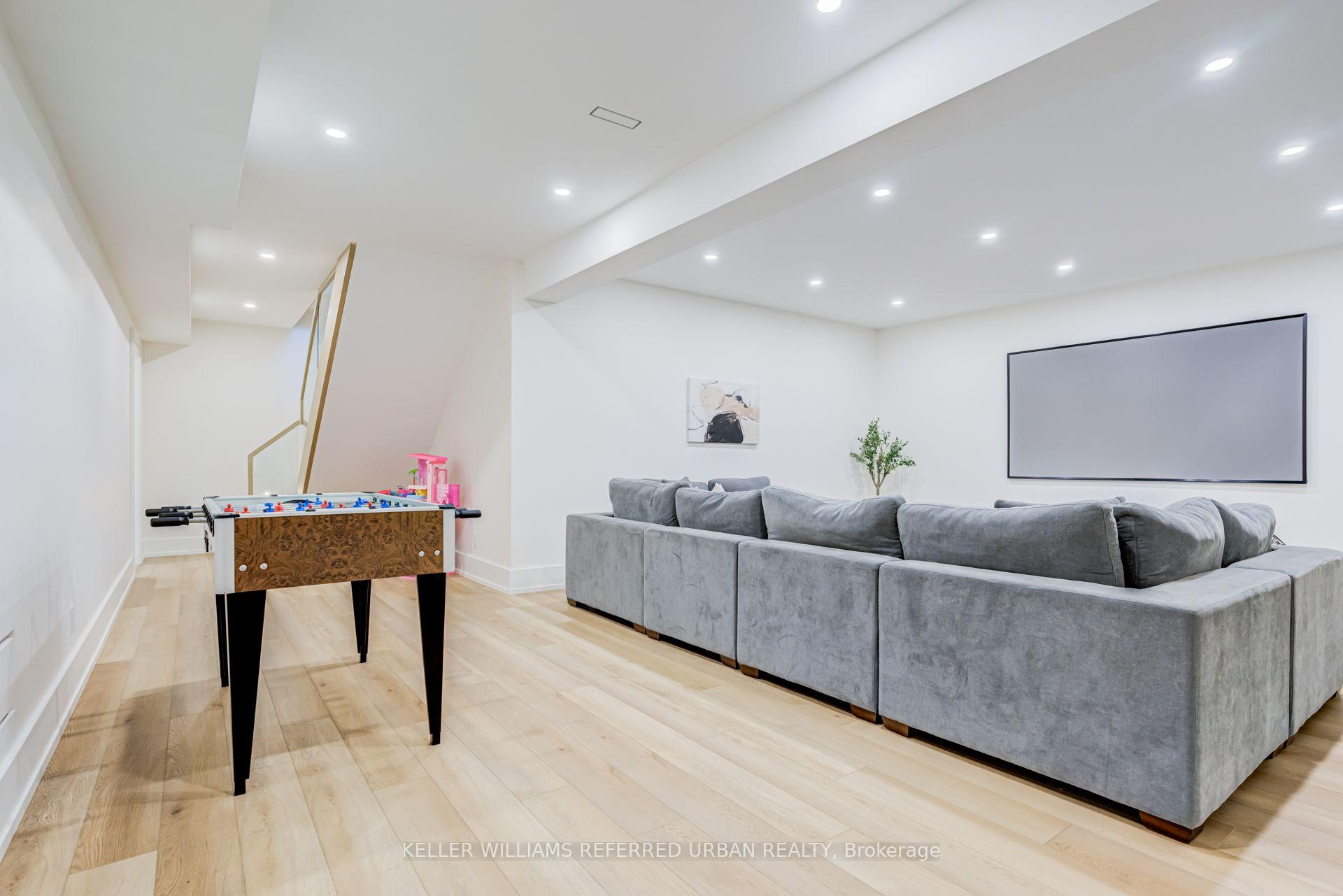 Photo 38 of 5 Bradbury Crescent, Etobicoke, Eringate-Centennial-West Deane — HOMEH