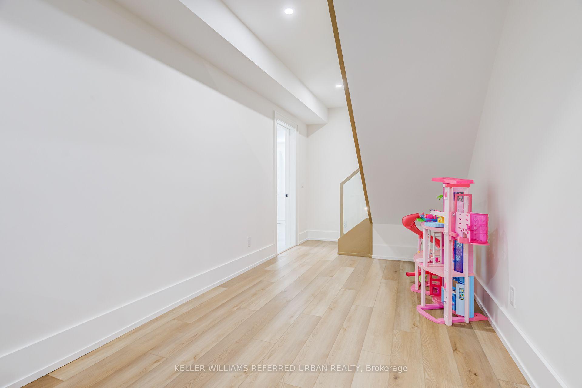 Photo 41 of 5 Bradbury Crescent, Etobicoke, Eringate-Centennial-West Deane — HOMEH