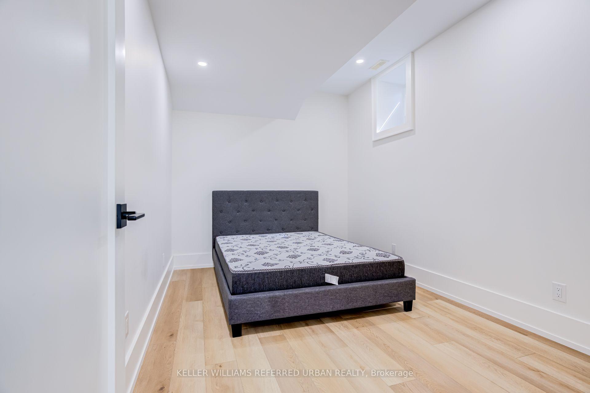 Photo 45 of 5 Bradbury Crescent, Etobicoke, Eringate-Centennial-West Deane — HOMEH