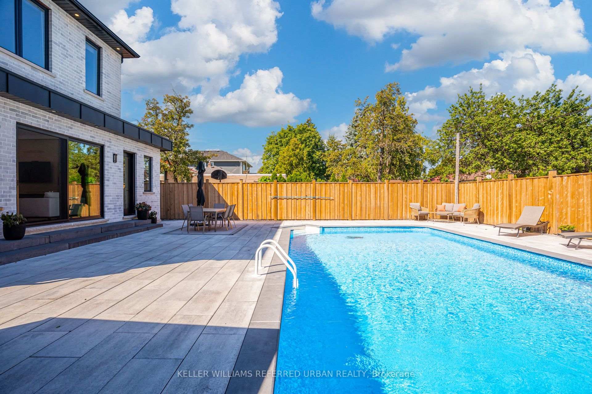 Photo 47 of 5 Bradbury Crescent, Etobicoke, Eringate-Centennial-West Deane — HOMEH