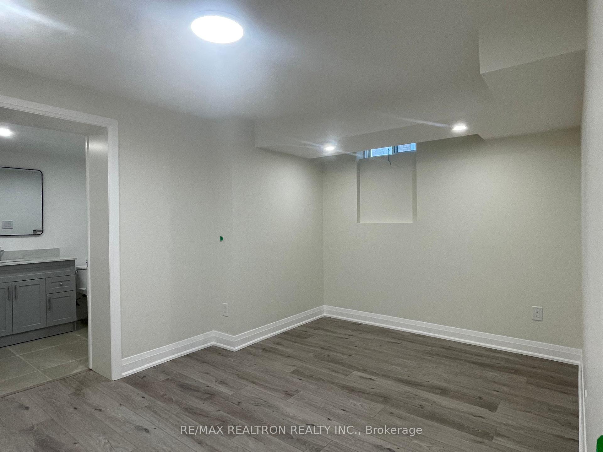 Photo 7 of Unit Lower level, 25 Bitola Drive, Markham, Greensborough — HOMEH