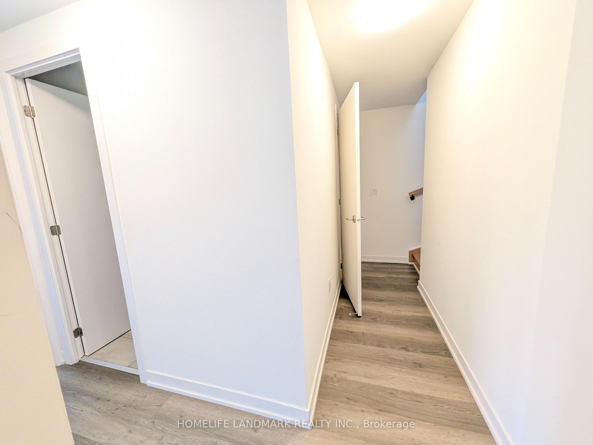 Photo 17 of Unit 1418, 15 David Eyer Road, Richmond Hill, Rural Richmond Hill — HOMEH