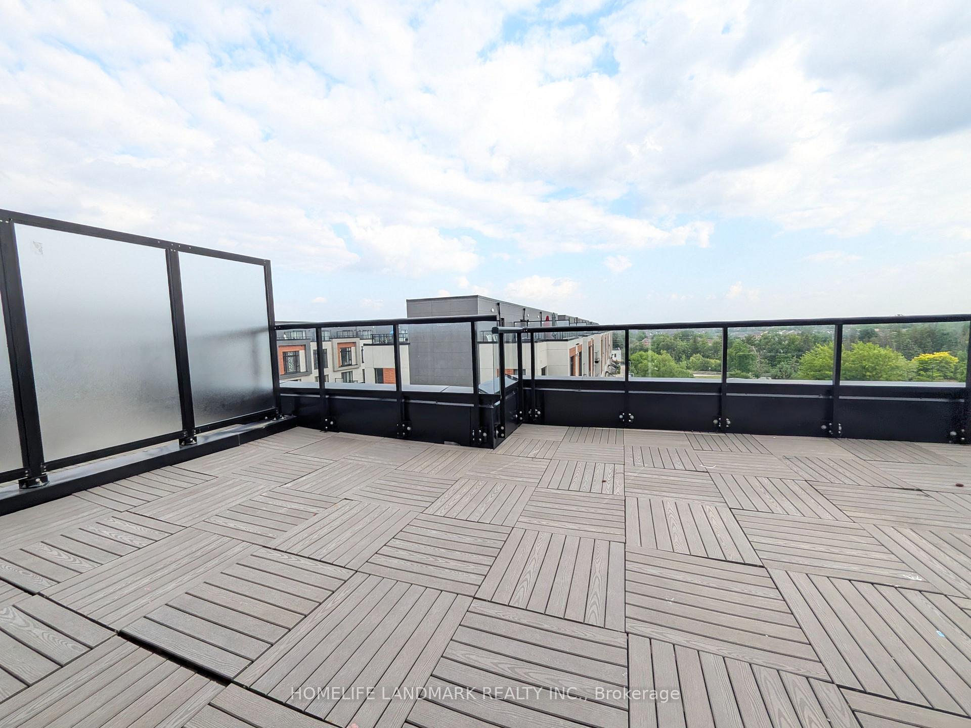 Photo 19 of Unit 1418, 15 David Eyer Road, Richmond Hill, Rural Richmond Hill — HOMEH