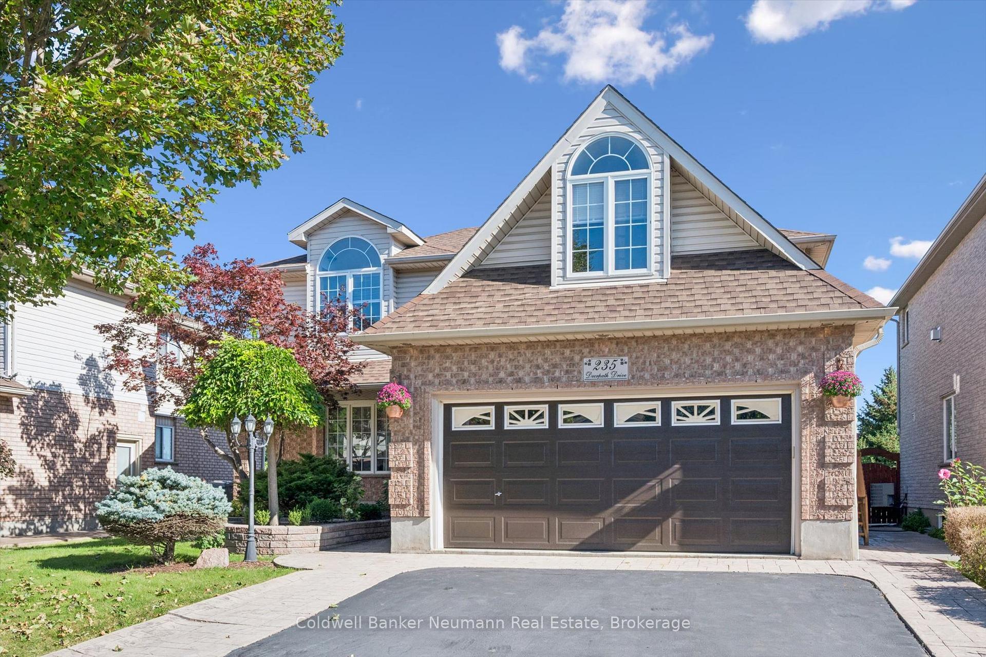 Photo 2 of 235 Deerpath Drive, Guelph, Willow West/Sugarbush/West Acres — HOMEH