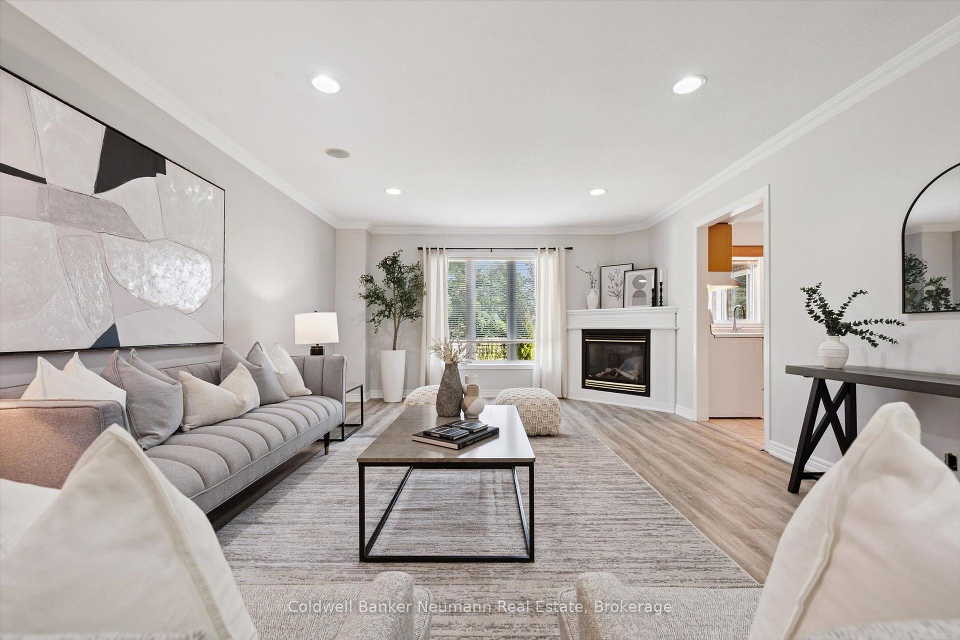 Photo 8 of 235 Deerpath Drive, Guelph, Willow West/Sugarbush/West Acres — HOMEH
