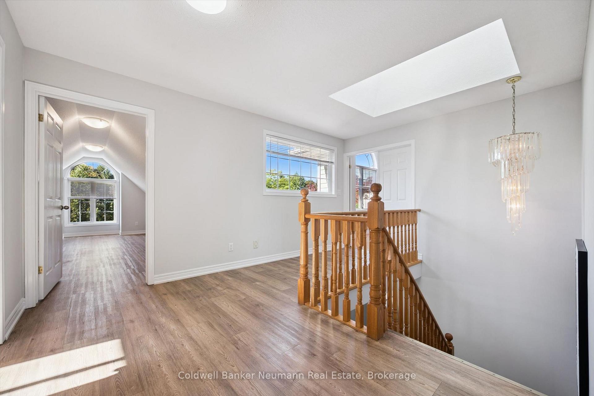 Photo 18 of 235 Deerpath Drive, Guelph, Willow West/Sugarbush/West Acres — HOMEH