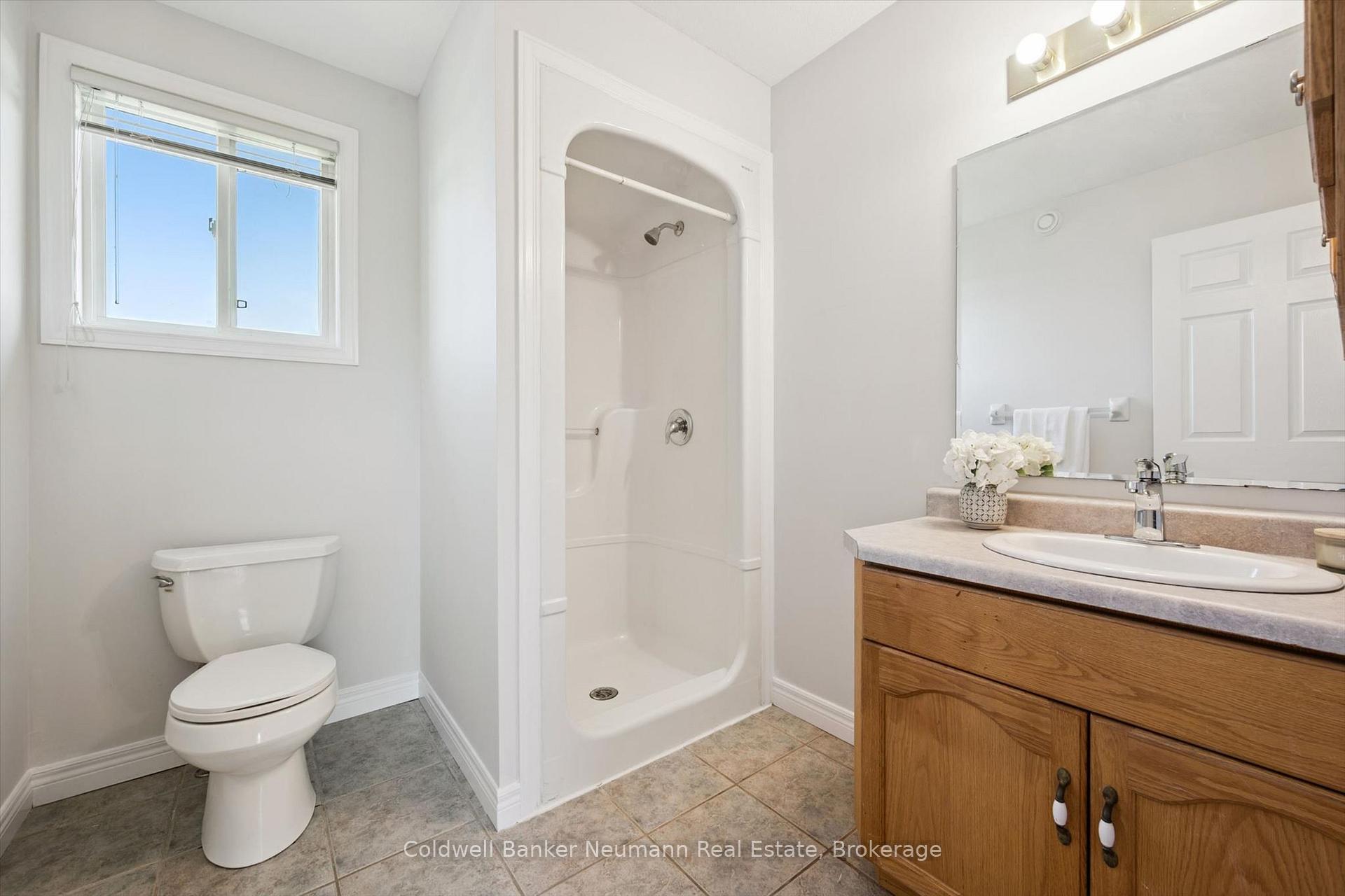 Photo 25 of 235 Deerpath Drive, Guelph, Willow West/Sugarbush/West Acres — HOMEH