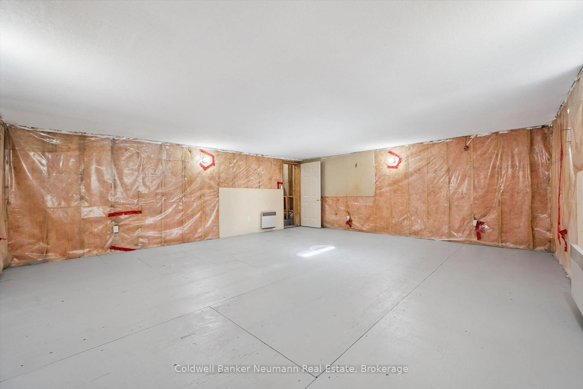 Photo 43 of 235 Deerpath Drive, Guelph, Willow West/Sugarbush/West Acres — HOMEH