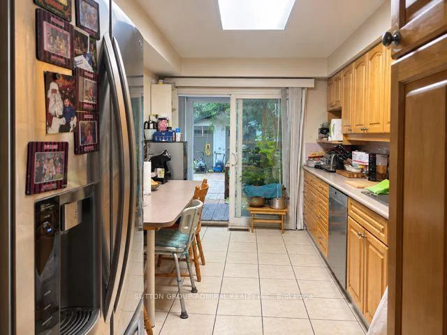 Photo 5 of 168 Mabley Crescent, Vaughan, Lakeview Estates — HOMEH