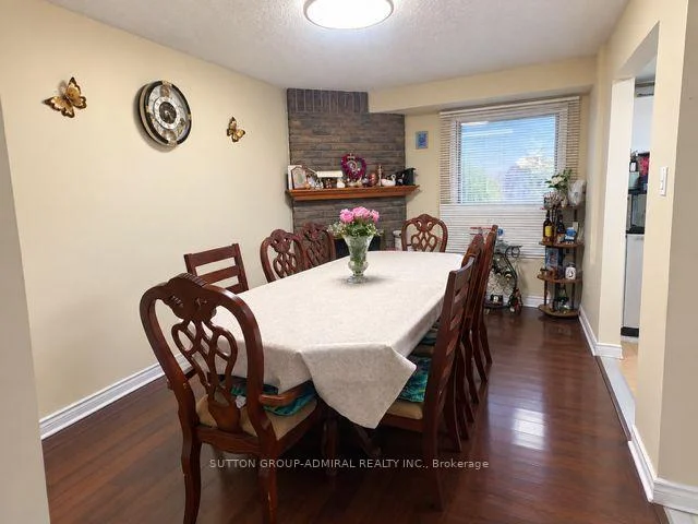 Photo 6 of 168 Mabley Crescent, Vaughan, Lakeview Estates — HOMEH