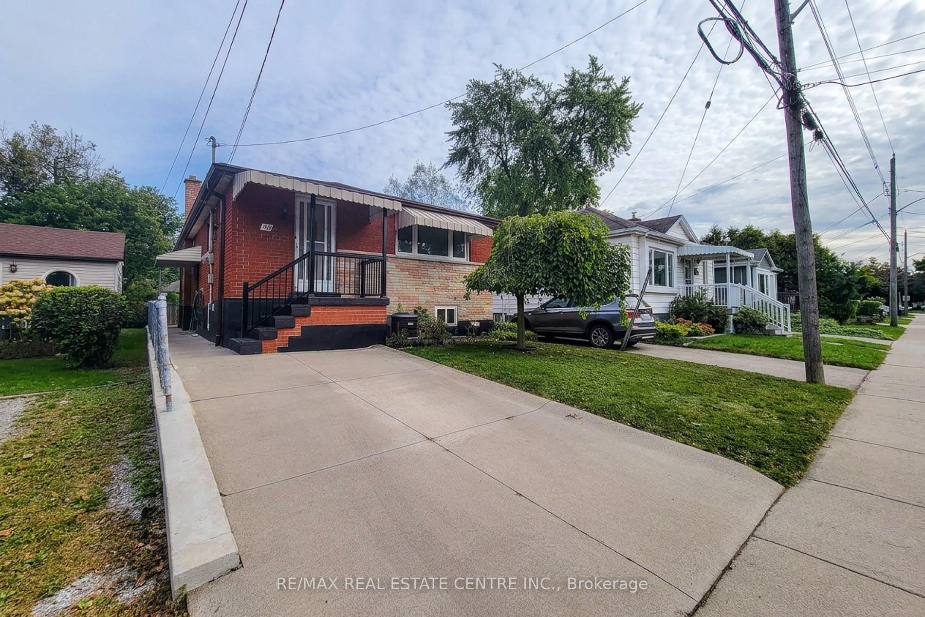Photo 2 of 137 East 16th Street, Hamilton, Inch Park — HOMEH